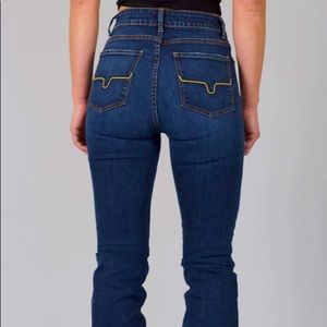 Kimes ranch sarah 00/32